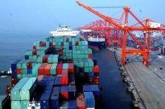 出口海運貨物是先進港還是先報關？